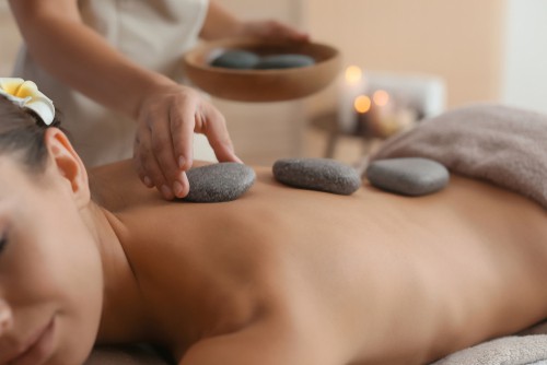 Benefits Of A Hot Stone Massage
